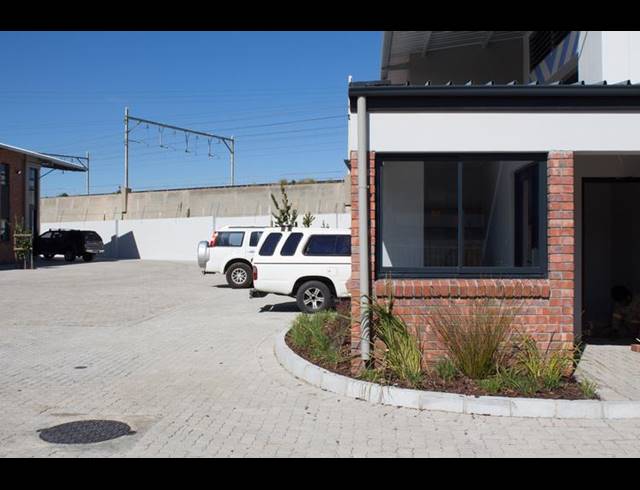 223M² WAREHOUSE TO LET IN MAITLAND
